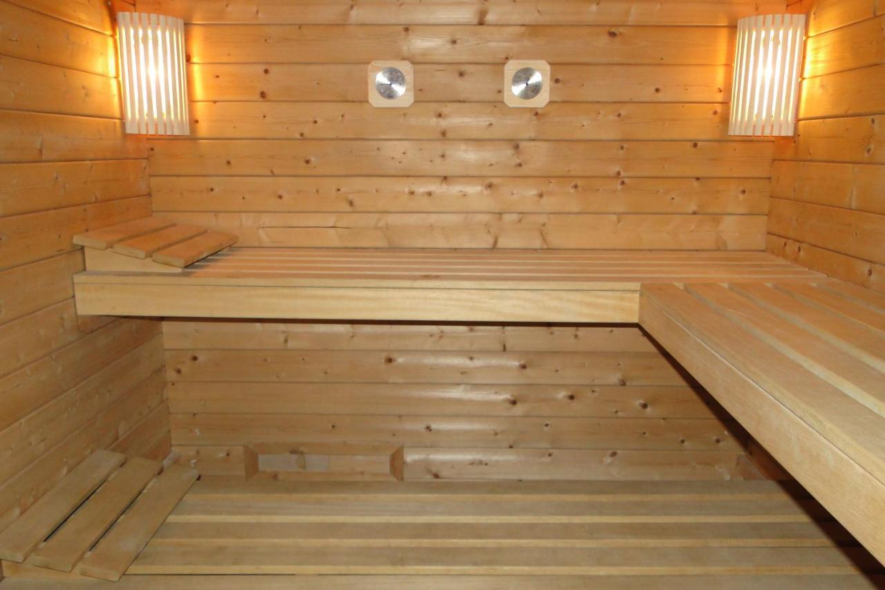 Gite 1805 Montagnes Du Jura Avec Spa Et Sauna Classe 3 Etoiles Foncine-le-Haut المظهر الخارجي الصورة